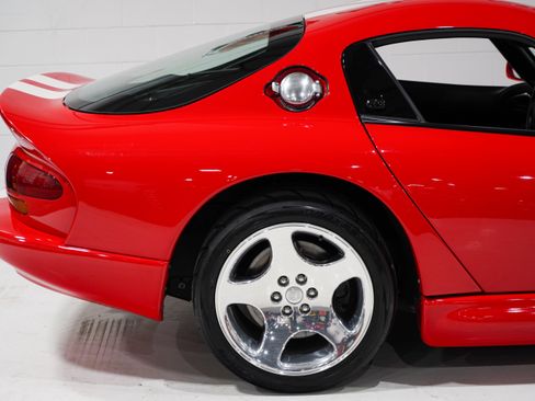 Used 2002 Dodge Viper GTS RWD image 22