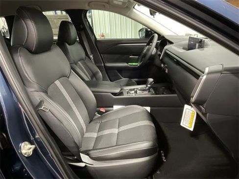 Used 2025 MAZDA CX-50 AWD 2.5 S w/ Weather Package image 28