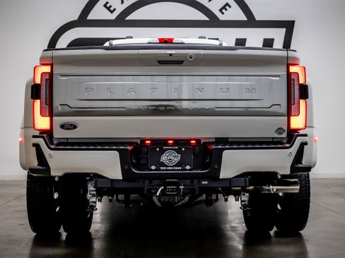 Used 2026 Ford F450 Platinum w/ Platinum Plus Package image 10