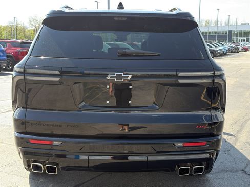 Used 2024 Chevrolet Traverse RS w/ LPO, Floor Liner Package AWD/4WD image 7