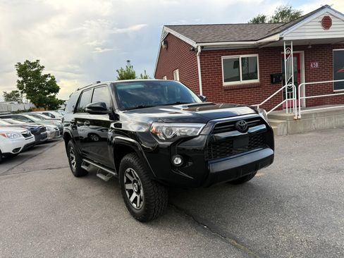 Used 2024 Toyota 4Runner TRD Off-Road Premium w/ Moonroof Package AWD/4WD image 3