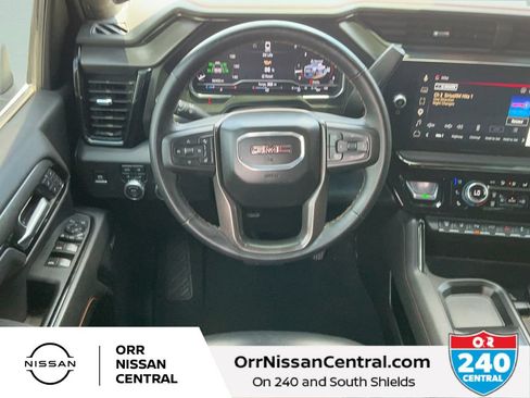 Used 2025 GMC Sierra 2500 AT4 AWD/4WD image 14