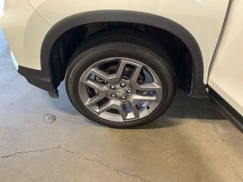 Used 2023 Honda Passport EX-L image 30