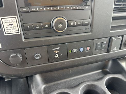 Used 2021 GMC Savana 3500 w/ Power Convenience Package RWD image 23