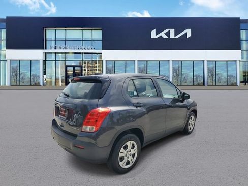 Used 2016 Chevrolet Trax LS FWD image 4