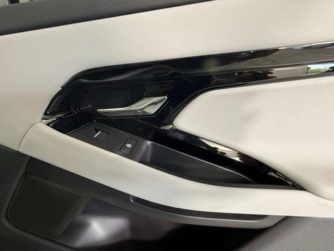 Certified 2026 Land Rover Range Rover Evoque S image 26