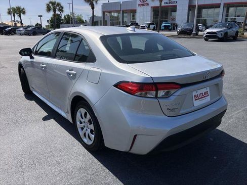Certified 2025 Toyota Corolla LE FWD image 3