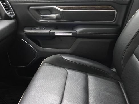 Used 2019 RAM 1500 Laramie AWD/4WD image 13
