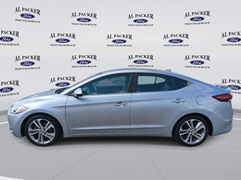 Used 2017 Hyundai Elantra Limited w/ Limited Tech Package 04 FWD image 2