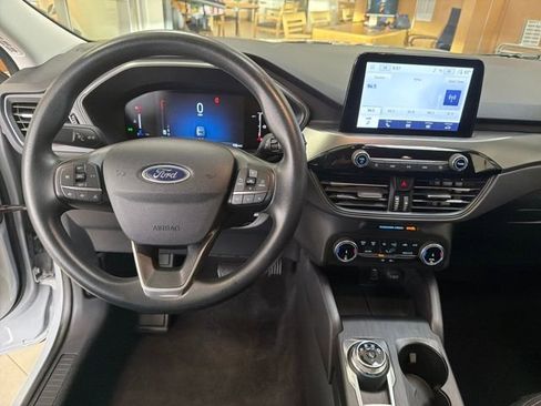 Used 2025 Ford Escape Active image 13