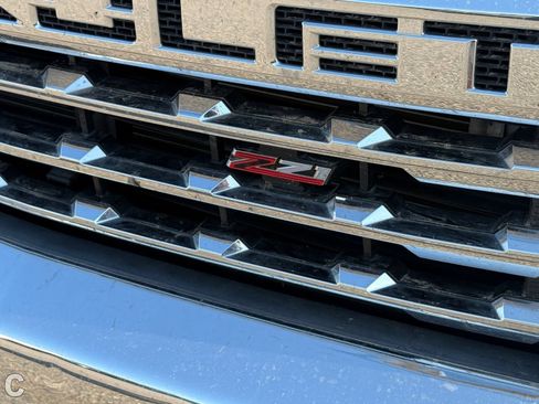 Used 2021 Chevrolet Silverado 2500 LTZ AWD/4WD image 22