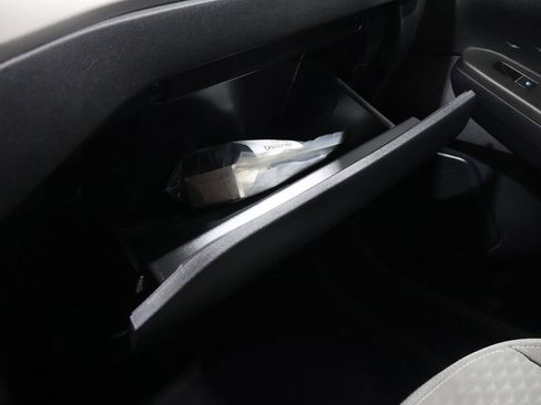 Used 2020 Ford Escape SE image 32