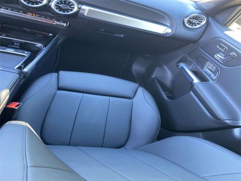 Certified 2025 Mercedes-Benz GLB 250 image 30