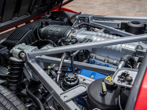 Used 2005 Ford GT RWD image 8