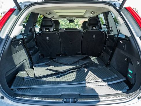 Certified 2024 Volvo XC90 T8 Plus w/ Protection Package Premier AWD/4WD image 10