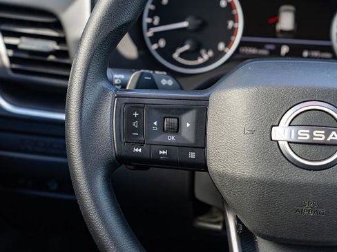 Certified 2025 Nissan Rogue S AWD/4WD image 13