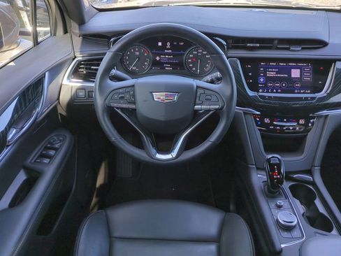 Used 2023 Cadillac XT6 Premium Luxury w/ Technology Package image 16