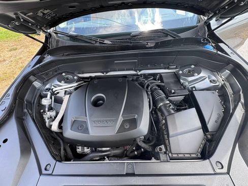 Used 2016 Volvo XC90 T6 Momentum AWD/4WD image 28
