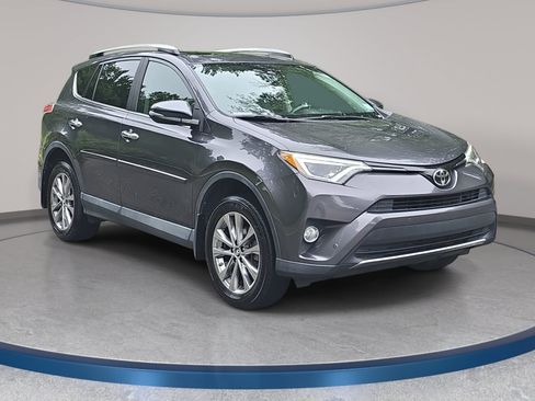 Used 2017 Toyota RAV4 Limited FWD image 3