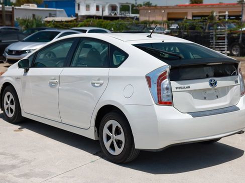 Used 2012 Toyota Prius Two FWD image 4