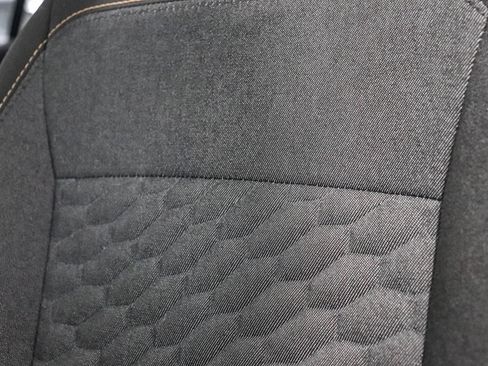 Used 2019 Chevrolet Equinox LT FWD image 25