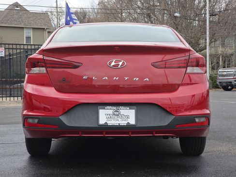 Used 2019 Hyundai Elantra SE image 20