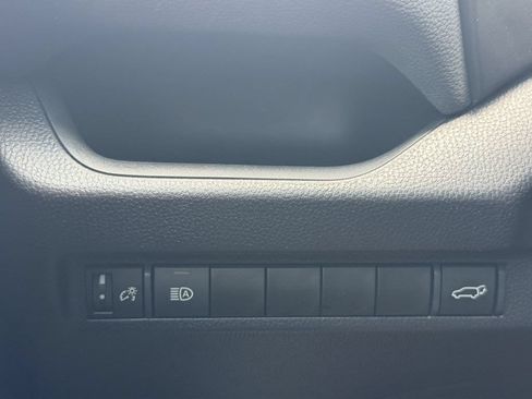 Used 2024 Toyota RAV4 XLE w/ Convenience Package FWD image 31