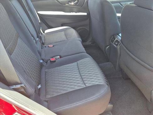 Used 2020 Nissan Rogue SV FWD image 19