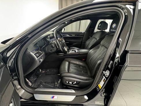 Used 2018 BMW 750i xDrive image 10