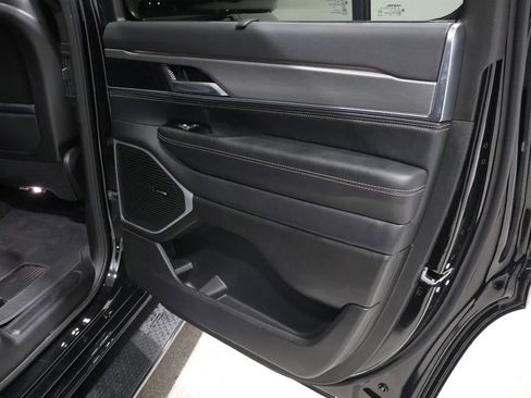 Used 2024 Jeep Wagoneer Series II w/ Convenience Group I image 26