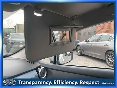 Certified 2025 Nissan Versa SV w/ Trunk Package image 31