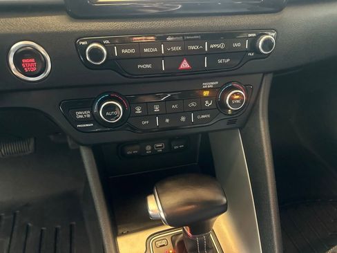 Used 2019 Kia Niro LX FWD image 16