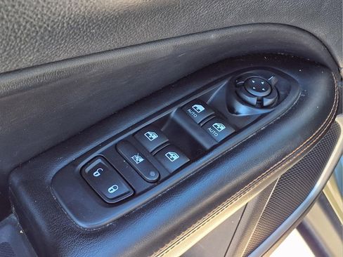 Used 2018 Jeep Compass Limited image 14