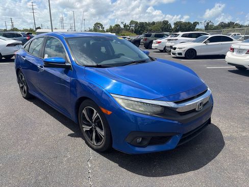 Used 2016 Honda Civic Touring image 1