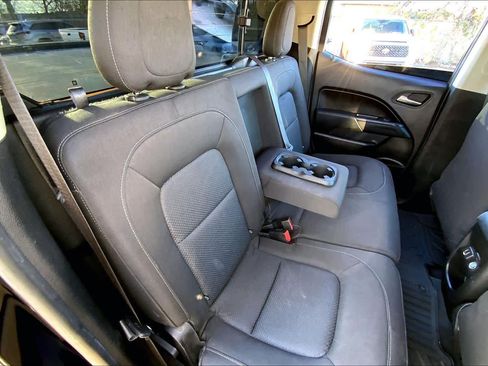 Used 2019 Chevrolet Colorado LT w/ LT Convenience Package RWD image 18