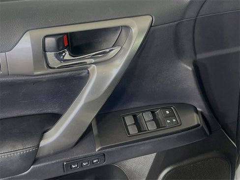 Used 2023 Lexus GX 460 Premium image 11