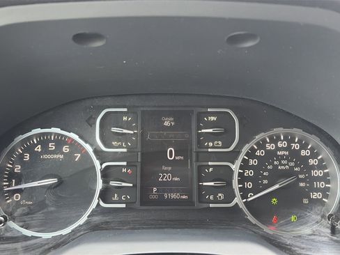 Used 2019 Toyota Tundra SR5 image 17