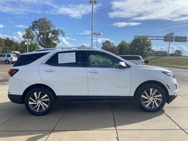Used 2022 Chevrolet Equinox Premier AWD/4WD image 10
