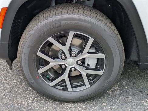 New 2025 Jeep Grand Cherokee Limited w/ Trailer Tow Package image 29
