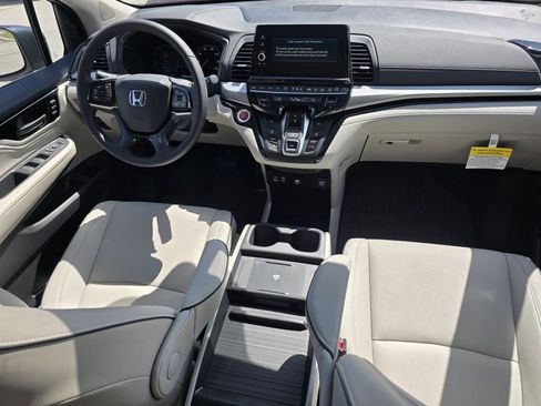 New 2026 Honda Odyssey Touring image 27