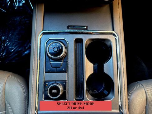 Used 2020 Ford Expedition Max XLT w/ Equipment Group 202A image 28