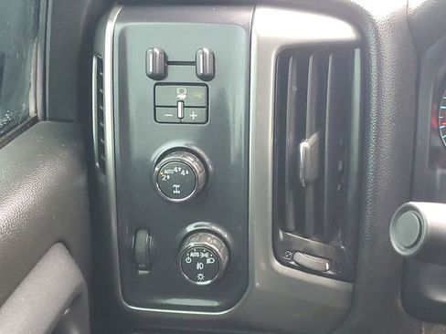 Certified 2018 Chevrolet Silverado 1500 LT w/ All Star Edition image 18