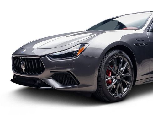 Used 2022 Maserati Ghibli Modena image 14