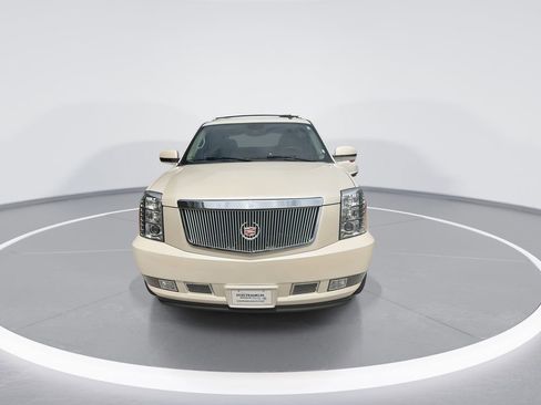 Used 2007 Cadillac Escalade EXT w/ Information Package AWD/4WD image 3