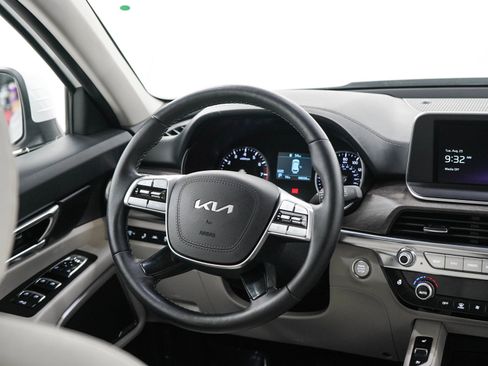 Used 2022 Kia Telluride EX w/ EX Premium Package AWD/4WD image 14