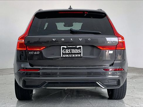 Certified 2023 Volvo XC60 T8 Ultimate w/ Climate Package AWD/4WD image 5