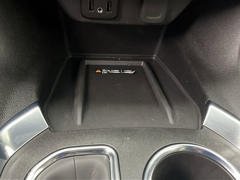 Certified 2023 Chevrolet Traverse LT image 28