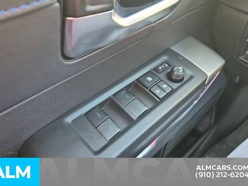 Used 2025 Toyota Tundra Platinum image 40