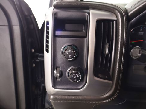 Used 2017 GMC Sierra 1500 SLT w/ SLT Premium Package AWD/4WD image 8