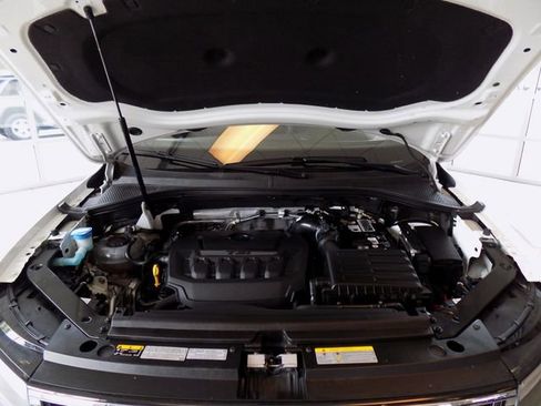 Used 2022 Volkswagen Tiguan SE AWD/4WD image 33